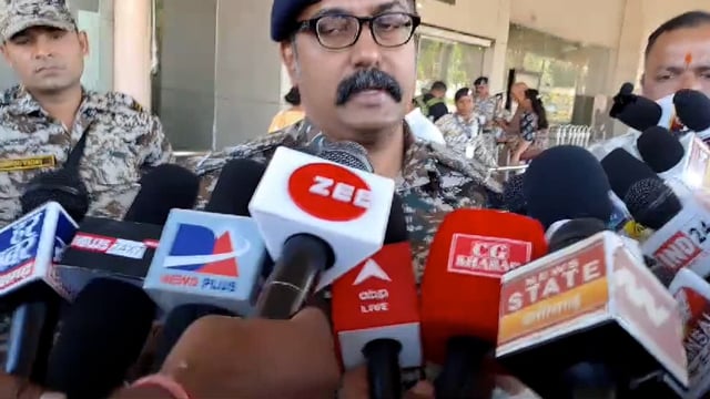 नगरीय निकाय चुनाव को लेकर पुलिस ने निकाली फ्लैग-मार्च चुनाव को लेकर प्रशासन की तैयारी पुरी