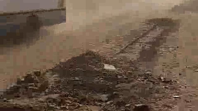 दूदू के मोखमपुरा ब्रिज के दोनों तरफ सर्विस लाइन नहीं बनने के कारण बहुत ज्यादा धूल का गब्बर चलने से दुकानदार परेशान।