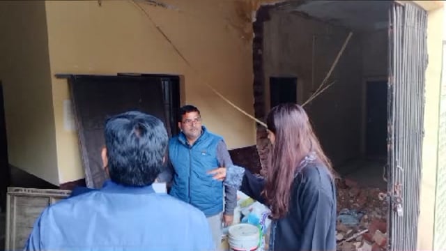 बाह। मुख्य विकास अधिकारी आगरा प्रतिभा सिंह ने किया औचक निरीक्षण