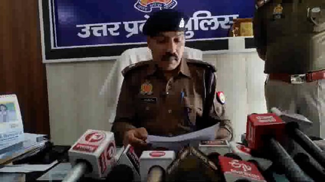 साठ लाख रुपए की साड़ियों की बरामदगी के मामले में पुलिस ने किया बड़ा खुलासा,दो शातिर चोर गिरफ्तार, पुलिस ने दी जानकारी 