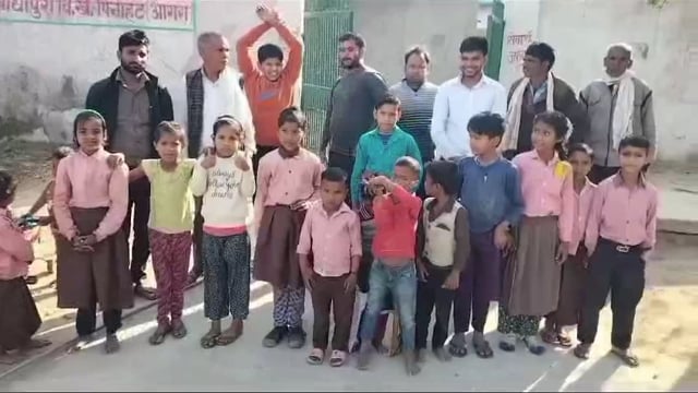 पिनाहट।बीधा पुरा में समय पर स्कूल नहीं पहुंच रहे शिक्षक 