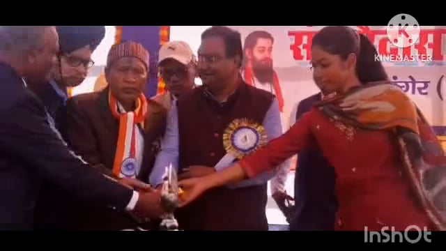 मुंगेर स्थित नगर भवन में संत रविदास जी की 648 वां जन्मोत्सव धूमधाम से मनाई गई।