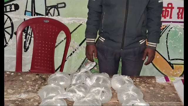 उत्पाद विभाग ने संयुक्त छापेमारी अभियान में देशी व विदेशी शराब कारोबारियों को किया गिरफ्तार 