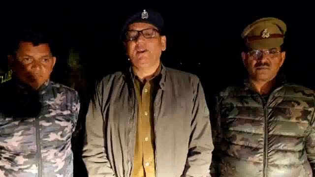 एसओजी टीम वह छाता पुलिस की हुई इनामियां बदमाश से मुठभेड़ घायल को जला अस्पताल में कराया भर्ती