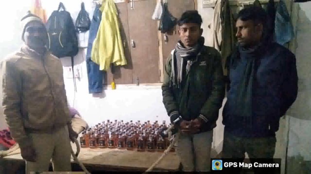 BANKA: भारी मात्रा में देसी विदेशी शराब के साथ चार गिरफ्तार