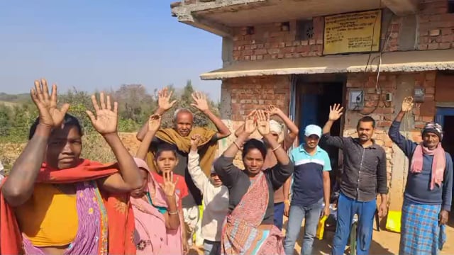 पीडीएस डीलर दे रहे ग्रामीणों को कम अनाज 