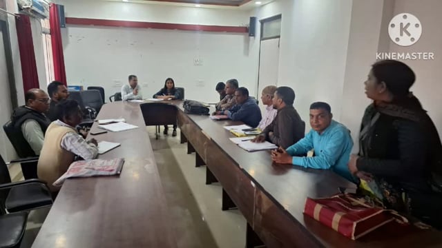 प्रशिक्षु बीडीओ ने आवास सर्वे कर्ताओं के साथ किया बैठक।