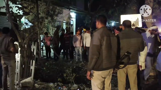 खाना बनाते समय सिलेंडर में लगी आग मची अफरा तफरी शमशाबाद थाना क्षेत्र की गाड़ी थाना गांव का मामला