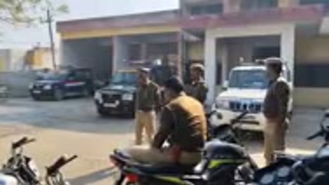 कोंच,फायर कर्मी ने बैरक में की आत्महत्या:कर्मचारी ने लगाई फांसी, बेटे से होता रहता था विवाद