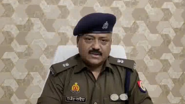 कानपुर देहात:-थाना सिकंदरा क्षेत्र में कई दिन पहले हुई लूट का पुलिस ने किया खुलासा...