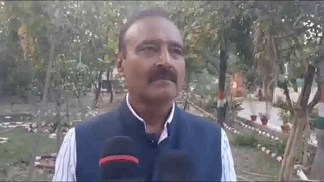 वन विभाग के डीएफओ एके द्विवेदी ने  क्षेत्र के लोगो से अपील की जंगल में हरे भरे पेड़ों को ना काटे...