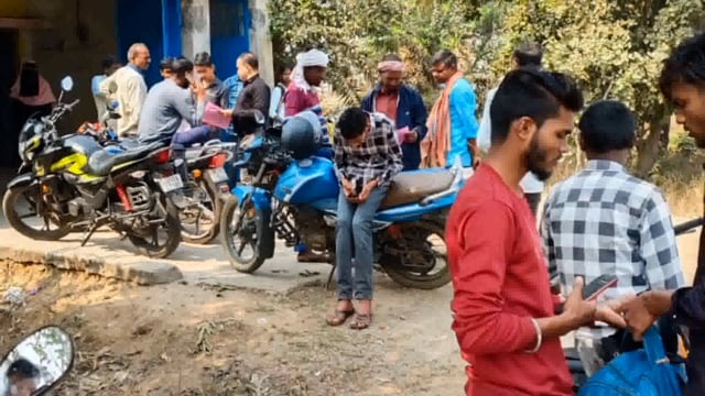 BANKA: स्टूडेंट क्रेडिट कार्ड योजना, स्वयं सहायता भत्ता योजना एवं KYP की दी गई जानकारी