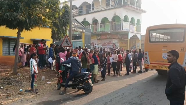 मैट्रिक परीक्षा के तीसरे दिन प्रखंड के दोनों परीक्षा केंद्रों पर कुल 33 छात्राएं रही अनुपस्थित,परीक्षा शांतिपूर्ण संपन्न