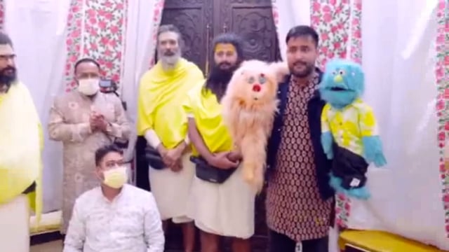 जोजो और जाॅनी की जोड़ी ने किया ऐसा कमाल, संत प्रेमानंद महाराज हंसते-हंसते हुए लोट-पोट, वीडियो हुआ वायरल।