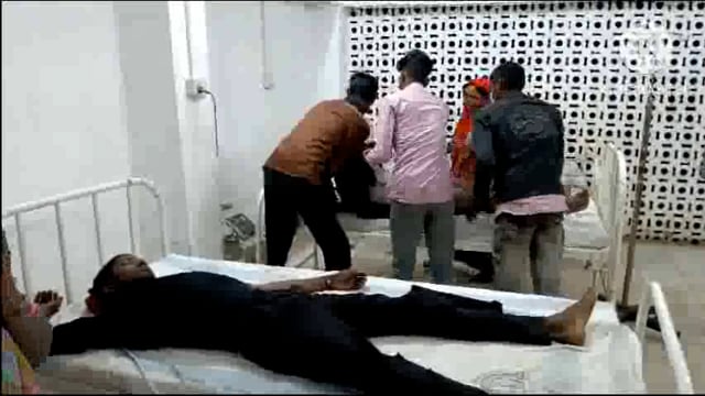 फतेहपुर के समीप सड़क दुर्घटना में तीन जख्मी। दो भागलपुर रेफर।