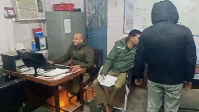 लक्सर पुलिस ने अवैध खनन से भरे ओवरलोडेड डंपर के खिलाफ चलाया चेकिंग अभियान! किए सीज!