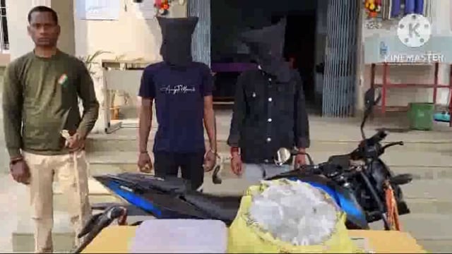 अमरपुर थाना क्षेत्र के इटहरी गांव स्थित नहर के पास हथियार एवं शराब के साथ दो अपराधी गिरफ्तार।