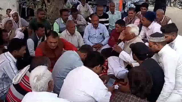 हरिद्वार जनपद के कोटा मुरादनगर में सी एन जी कंपनी को लेकर ग्रामीण बैठे धरने पर!