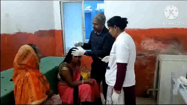 खुर्द कोल गांव में क्रिकेट खेलने को लेकर हुए विवाद में एक महिला जख्मी।