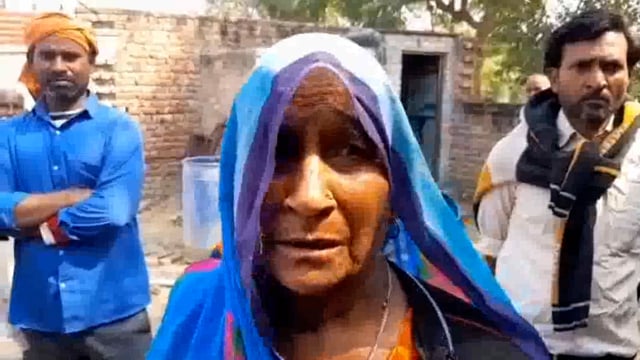 बेगमपुर में बाइक निकालने को लेकर जमकर मारपीट व फायरिंग हुई पुलिस के साथ की गई अभद्रता