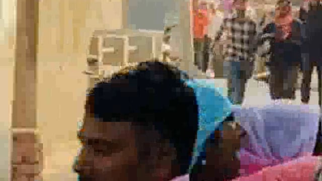 भगत नगरिया में जमकर हुई फायरिंग वीडियो हुआ सोशल मीडिया पर वायरल पांच घायल दो गंभीर घायल को जिला अस्पताल रेफर किया