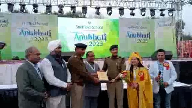 रुड़की! शेफील्ड स्कूल में धूमधाम से मनाया जा रहा वार्षिक उत्सव! शिरकत करने पहुंचे एस पी देहात शेखर चंद्र सुयाल !