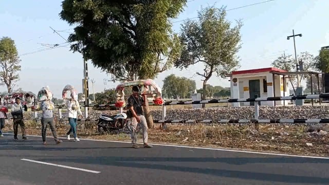 राया: बम बम भोले के जय घोष के मध्य गंगाजल लेकर लौट रहे कांवरिए 