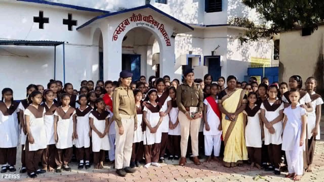 थाना अध्यक्ष के नेतृत्व में महिला एवं बाल सशक्तिकरण के तहत निबंध एवं वाद-विवाद प्रतियोगिता आयोजित 