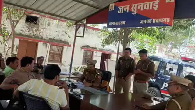 बाघराय थाना परिसर में आगामी त्योहारों को लेकर थाना प्रभारी प्रदीप कुमार के नेतृत्व में पीस कमेटी की बैठक हुई संपन्न,