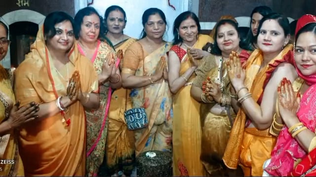 मनस्विनी तथा महिला महानगर व्यापार मंडल द्वारा सिद्धेश्वर मंदिर पर भोलेनाथ हल्दी कार्यक्रम का आयोजन संपन्न 