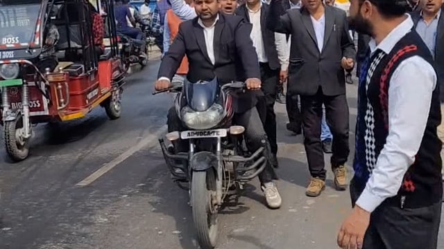 काला कनून वापसी की मांग को लेकर प्रदर्शन