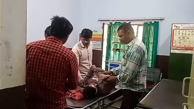 अज्ञात वाहन ने बाइक सवारों को कट मारा 