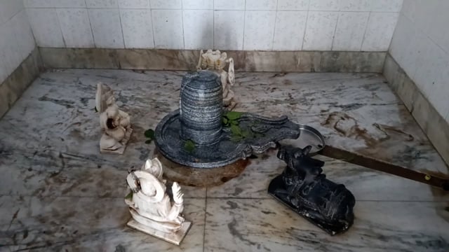 राया: महाशिवरात्रि के पावन पर्व पर दादी सास, सास,व बहु तीन पीढियां ने एक साथ चढ़ाई जेहर।