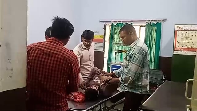 अज्ञात वाहन ने बाइक सवारों को कट मारा 