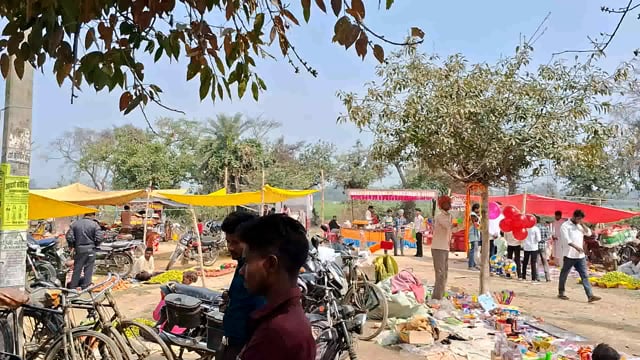 अंबेडकर नगर..
बड़े ही धूमधाम से मनाया गया महाशिवरात्रि का पर्व जगह-जगह मंदिरों पर उमड़ी भारी भीड़।