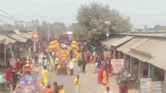 सूरापुर में पंचमुखेश्वर महादेव मंदिर से महाशिवरात्रि  पर निकाली गई शिव बारात, जगह-जगह चौराहे पर किया गया शिव भक्तों का स्वागत