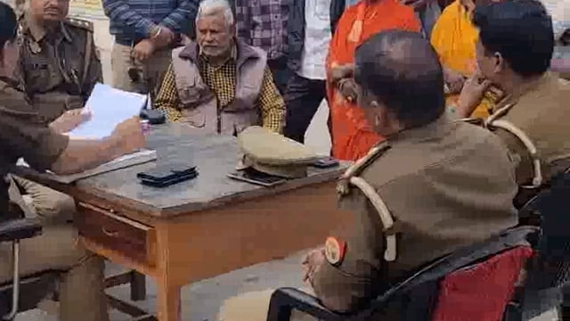 किशोर की मौत की सूचना पर पलिया पहुंचे एडीशनल एसपी