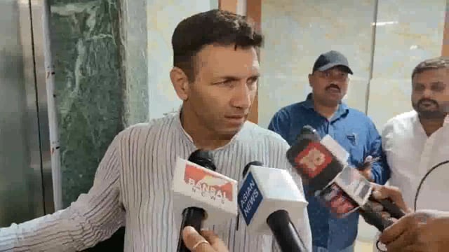मध्यप्रदेश कांग्रेस के नेता जीतू पटवारी ने सरकार के निवेशpolitics