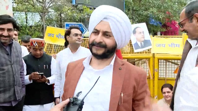 No action on BJP MLAs' Modi-Modi slogans, AAP MLAs suspended for raising Baba Saheb slogans #politics