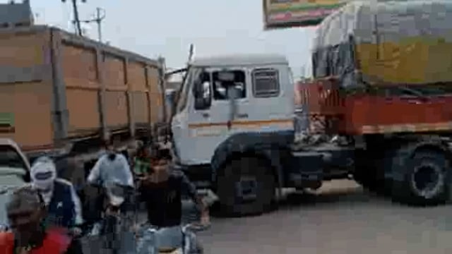 एक बार फिर से राया हुआ जाम।