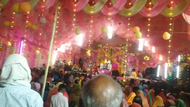 जरौटा गांव में भागवत कथा में राष्ट्रीय कथा कार श्री महराज ने संगीत मय कथा का वर्णन किया 