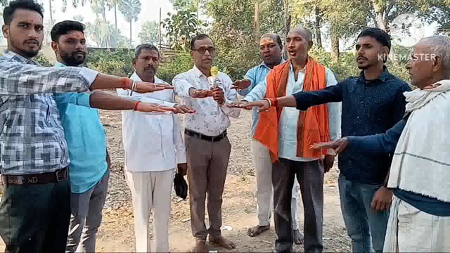 राष्ट्रीय हिंदू संगठन सह बिहार प्रदेश प्रभारी ने सांढ़ खौरा गॉंव के महादेव मठ में की पूजा अर्चना