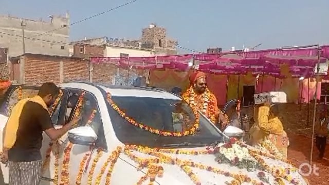 इटियाथोक बाजार में निकाली भव्य कलश यात्रा, आज से प्रारंभ होगी श्री राम कथा, कथा शाम को 6:00 बजे से होगी शुरू