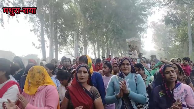 राया से राधारानी की 109 वीं मासिक पदयात्रा में अबीर गुलाल से भक्त हुए सराबोर
