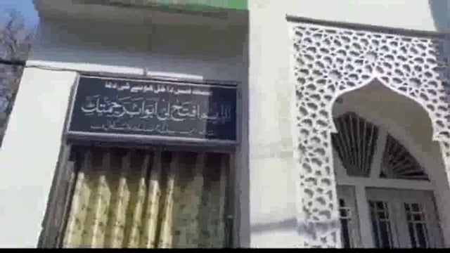 गोरखपुर में तीन मंजिला मस्जिद 'अबू हुरैरा' को मस्जिद कमेटी ने खुद तोड़ना शुरू कर दिया#crime