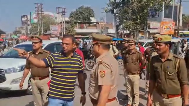 कानपुर पुलिस कमिश्नर अखिल कुमार ने रामादेवी चौराहे का किया औचक निरीक्षण... पुलिस कर्मियों को दिए जरूरी दिशा-निर्देश 