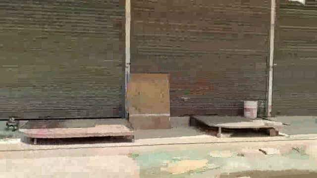 खाटूश्यामजी मेले में हो रही अव्यवस्थाओं के कारण व्यापारियों में भारी आक्रोश देखने को मिला। मेले में भीड़ नियंत्रण, पार्किंग और अन्य व्यवस्थाओं की कमी से व्यापारियों को परेशानियों का सामना करना पड़ रहा है। खाटू धाम व्यापार मंडल के अध्यक्ष ने इस स्थिति के विरोध में बाजार को#politics