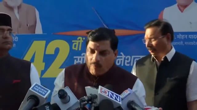 भोपाल: खेल मंत्रालय द्वारा आज 42वीं नेशनल सीनियर रोइंग चैंपियनशिप का उद्घाटन भोपाल में किया गया है। इस प्रतियोगिता में 23 राज्यों की अलग-अलग टीमें हिस्सा ले रही हैं।
इस#politics