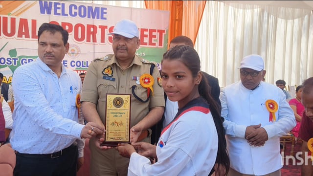 Bahraich: ब्रेकिंग न्यूज़ बहराइच किसान पीजी कॉलेज में आयोजित एनुअल स्पोर्ट के मुख्य अतिथि के रूप में पुलिस अधीक्षकमहोदय 