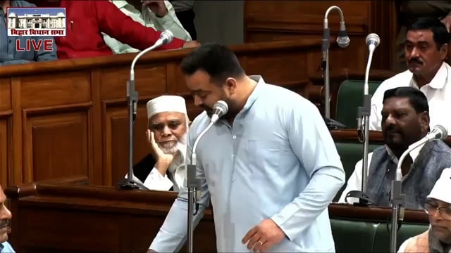  बिहार के नेता प्रतिपक्ष तेजस्वी यादव ने मुख्यमंत्री नीतीश कुमार पर तीखा हमला करते हुए कहा कि वह अब हताश और निराश हो चुके हैं, और उनके पास कहने और करने के लिए कुछ नया नहीं बचा है। तेजस्वी ने कहा कि नीतीश कुमार अब बस वही पुराना घिसा#politics